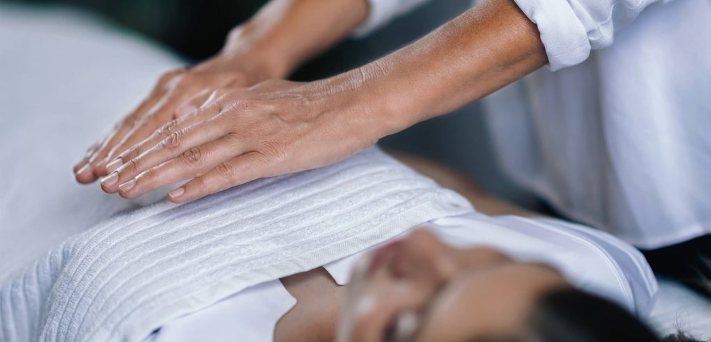 Magnétisme et soins naturels à La Rochelle (17) pour le stress et la fatigue. Coupeur de feu Intervention en Charente-Maritime : Rochefort, Royan et Saintes.